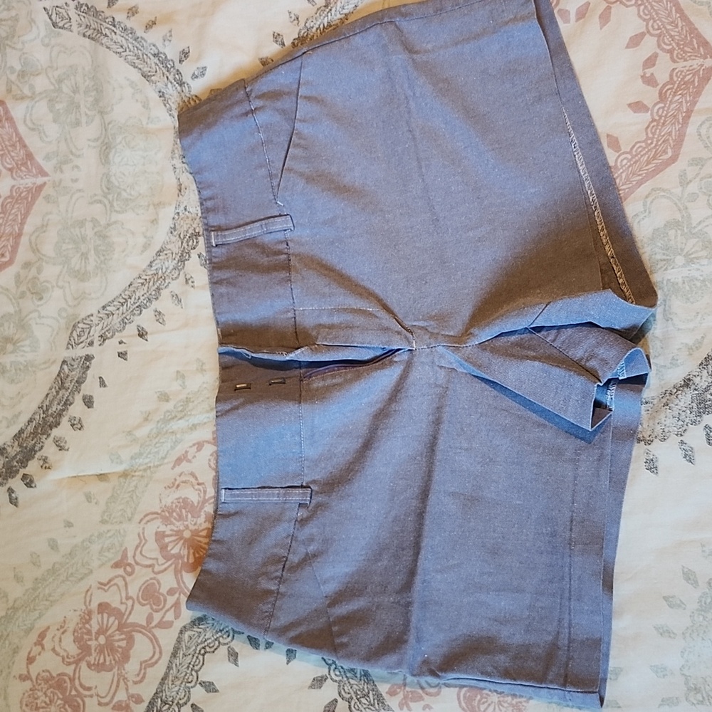 Daisy Fuentes shorts